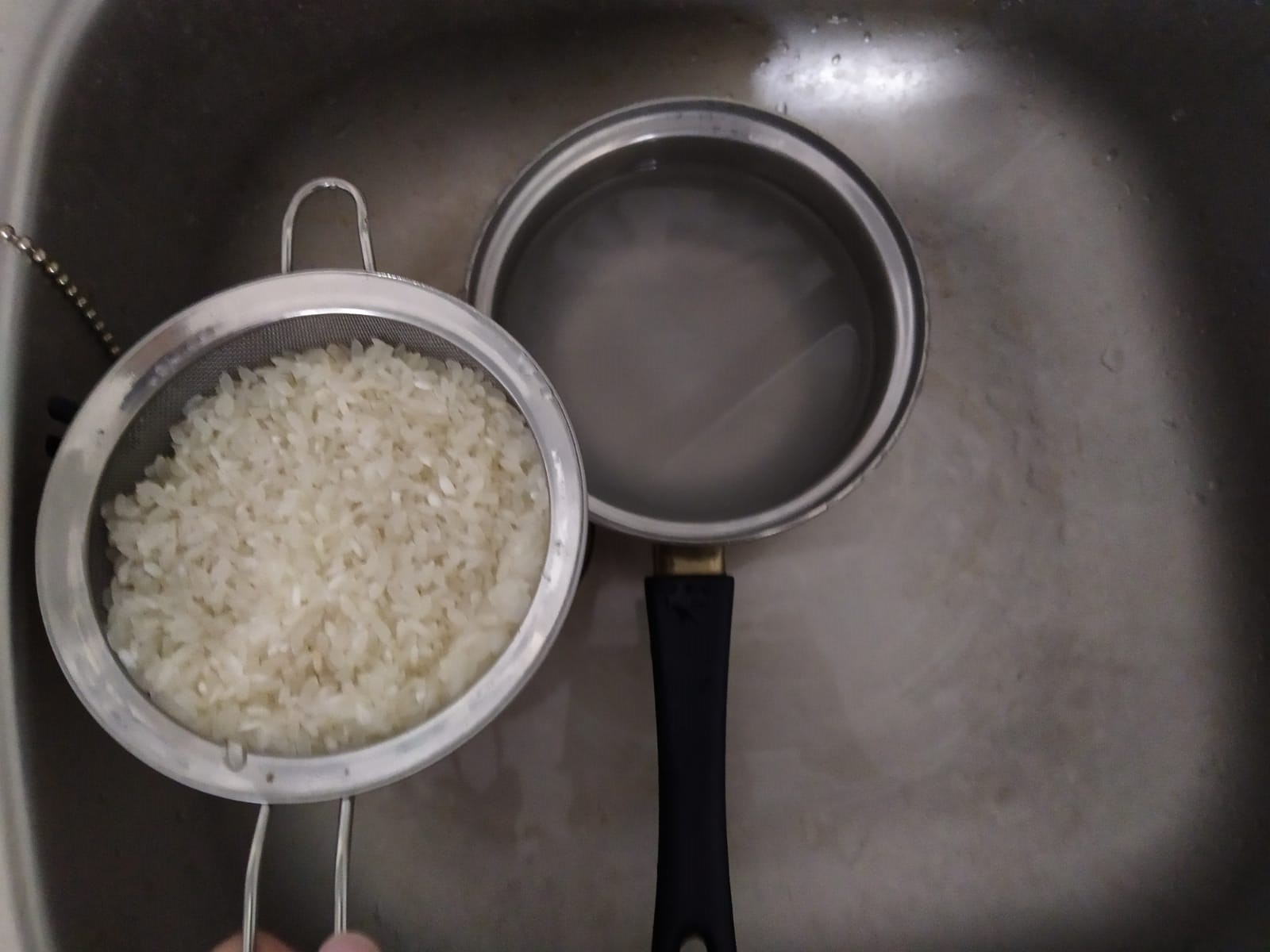  wash drain rice 